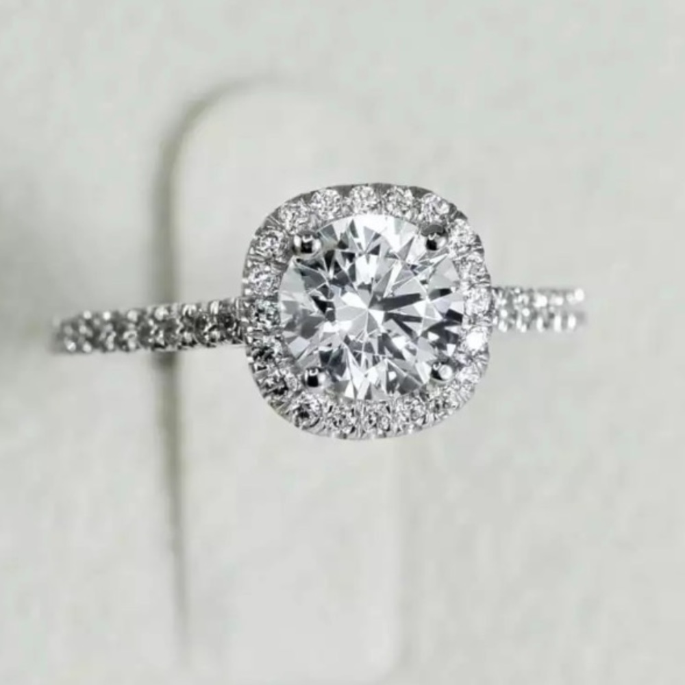 925 Sterling silver halo engagement ring - Picture 2 of 6